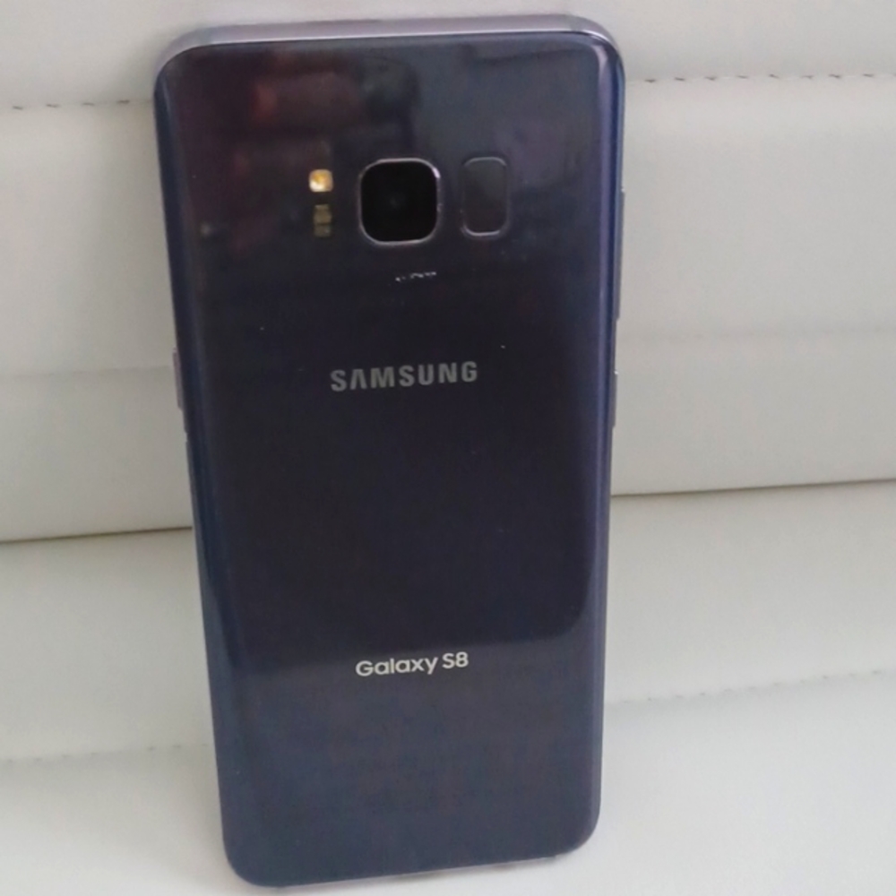 Samsung Galaxy S8 unlocked and no Sim card